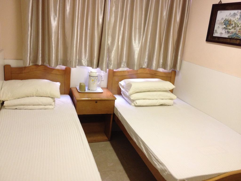 Marlboro Inn Hong Kong Room photo